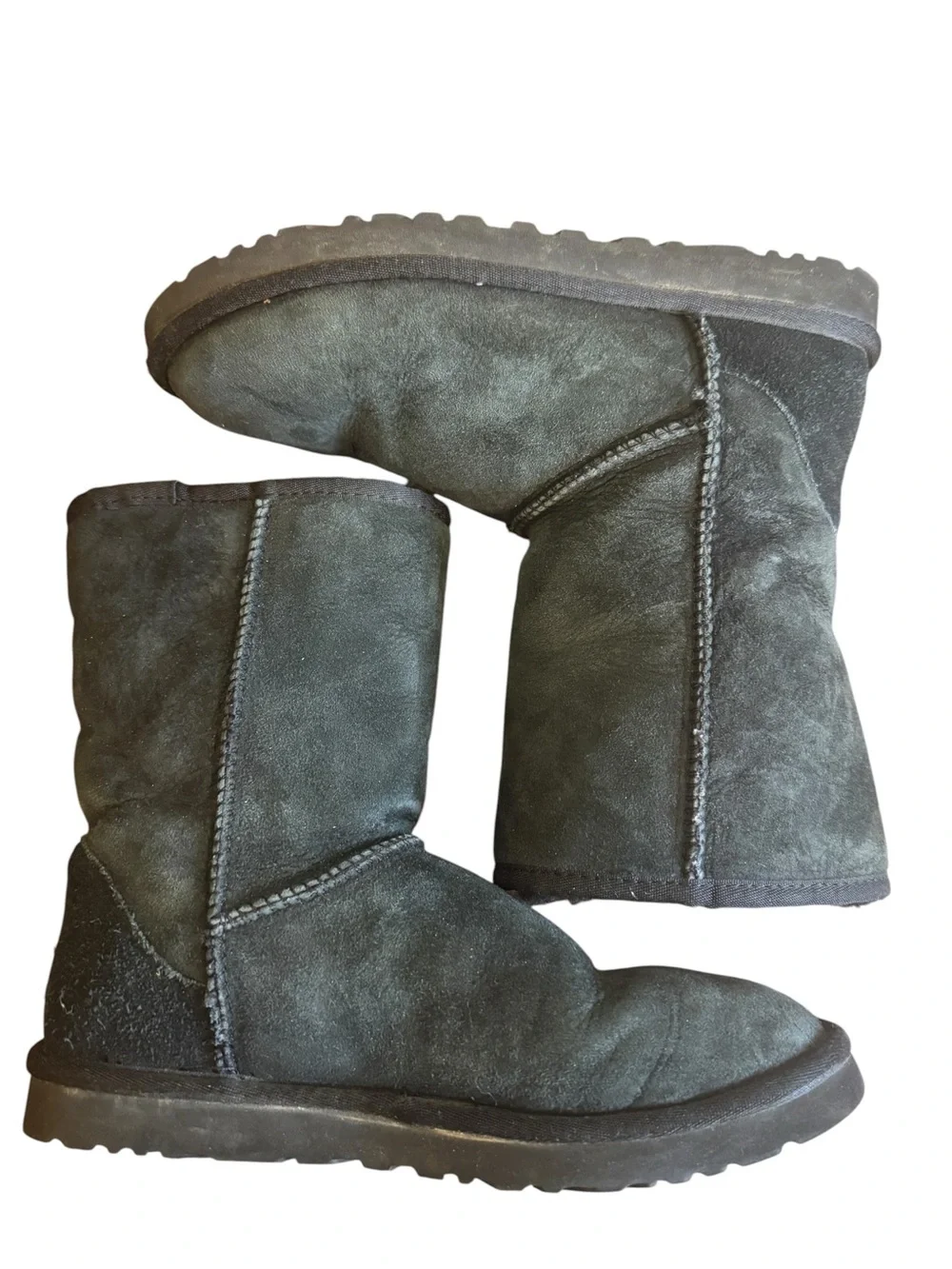 UGG Australia Women’s Classic Short Black Sheepskin Boots Size 9